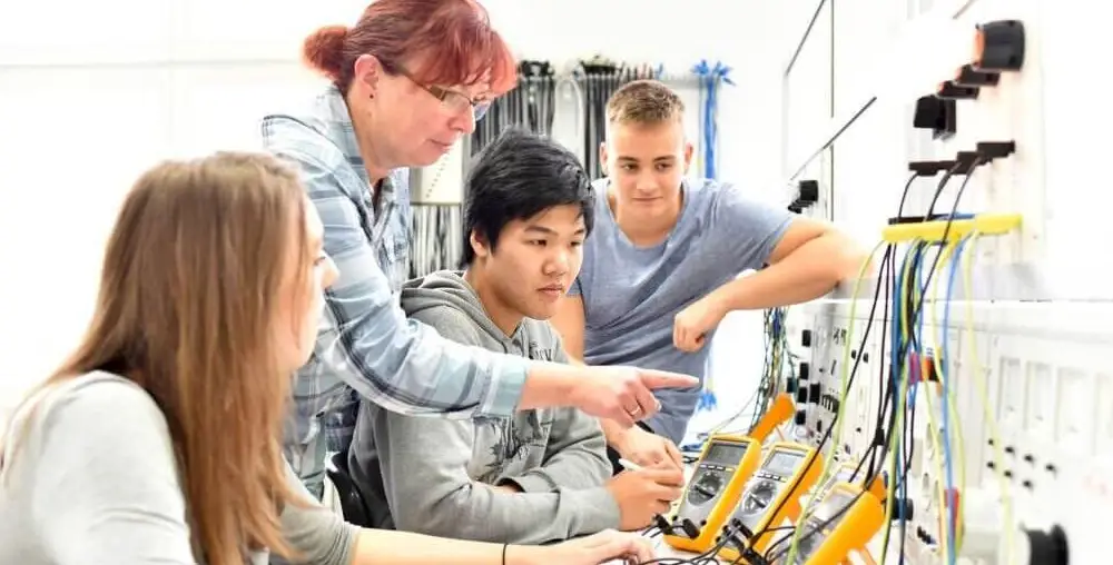 شرایط سنی آوسبیلدونگ آلمان