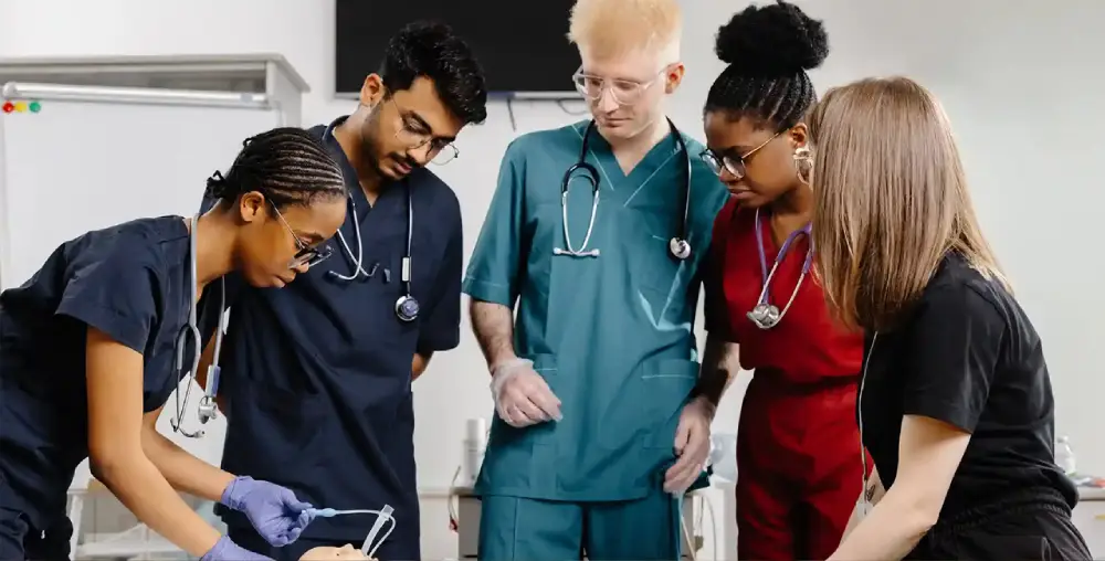 آوسبیلدونگ برای افراد زیر ۲۵ سال